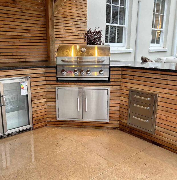 Outdoor Kitchens 3